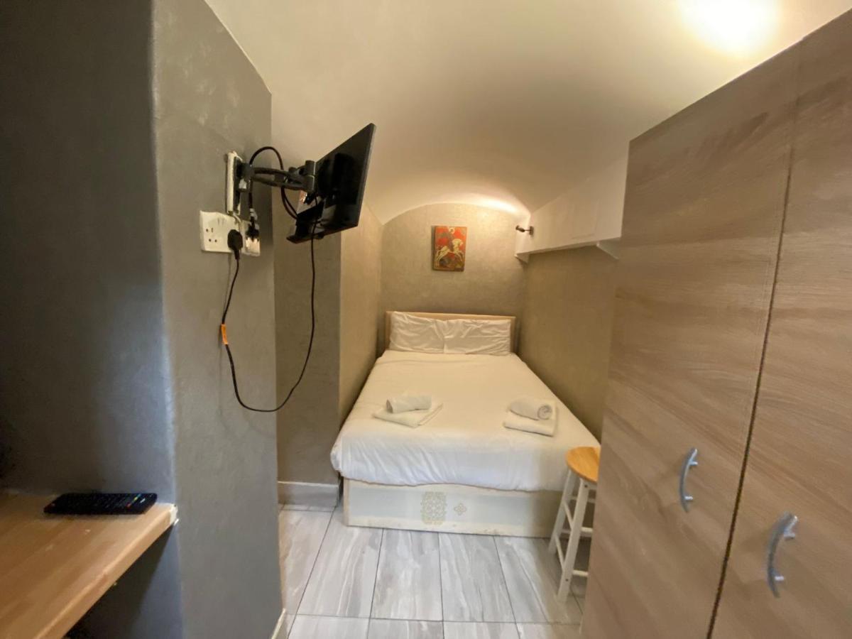 F24- Basement Single Studio Near Paddington Apartment ลอนดอน ภายนอก รูปภาพ